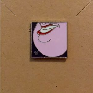 🐭 4 for $20 / Ursula Hidden Mickey Pin